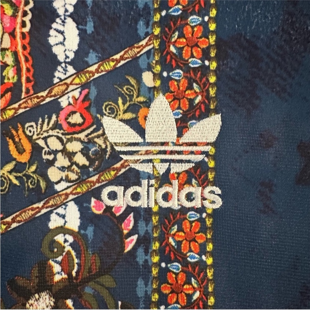 Farm Rio + adidas Cirandiera Blue Floral Zipper Front Jacket Size M - Picture 8 of 14
